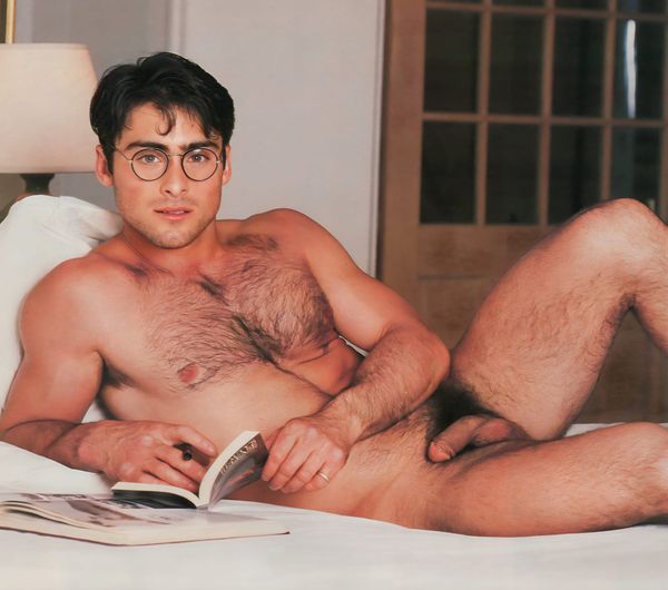 The Joy and Curse of Being a Sapiosexual Nudist