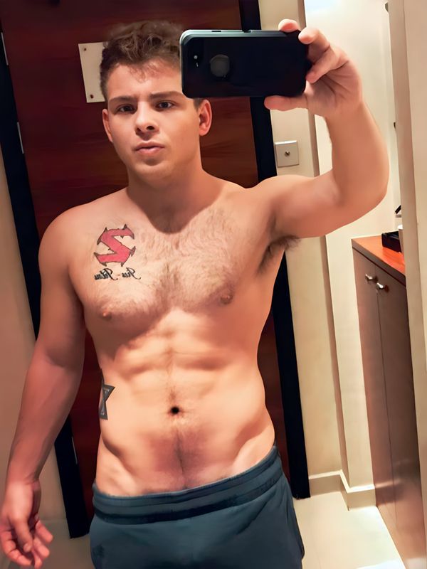 Jonathan Lipnicki Goes Full-Frontal in New Movie — And Forgot to Warn His Family!