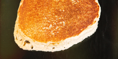 Banana and Oat Flour Pancakes