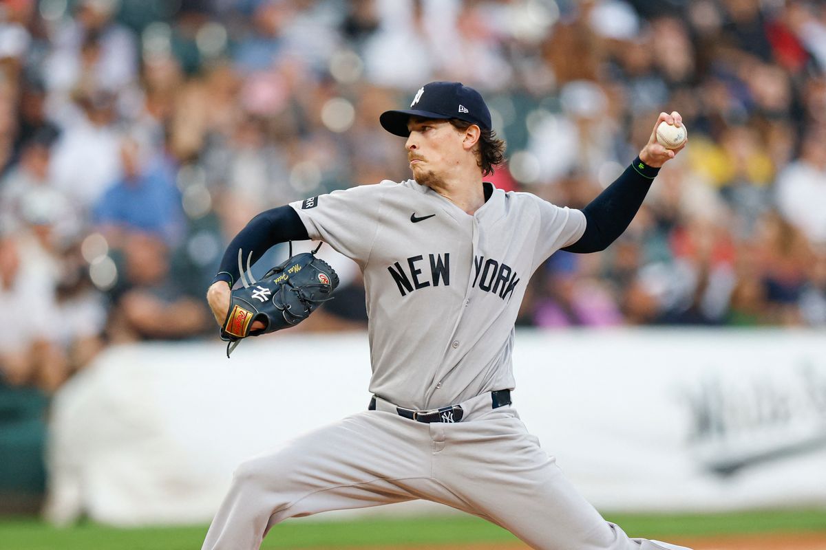 Yankees starting pitcher Max Fried (54) delivers a pitch against the Chicago White Sox during the first inning at Rate Field.