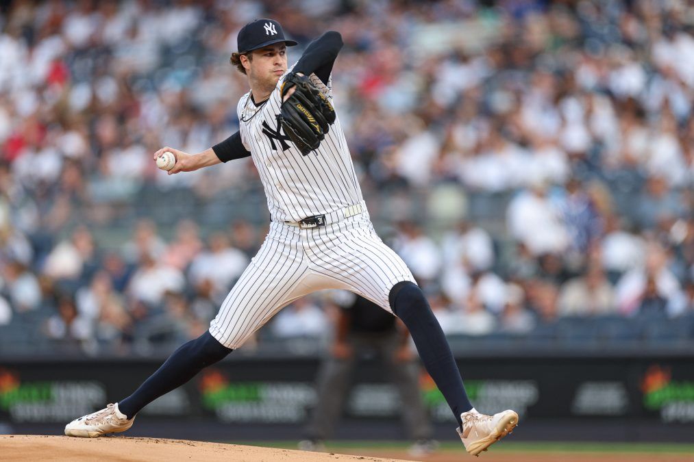 Yankees pitcher Cam Schlittler (31) delivers a pitch during the first inning against the Cincinnati Reds at Yankee Stadium.