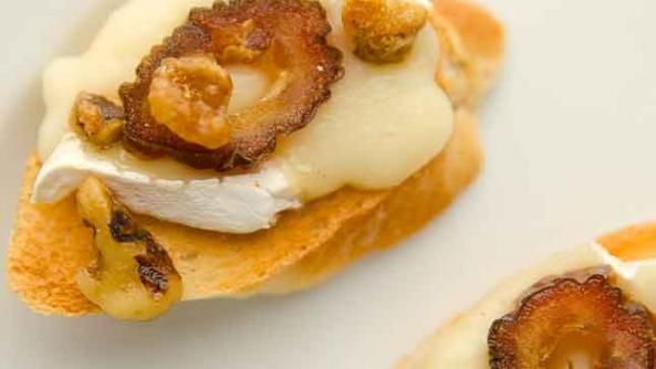 Crostini with Medjool Dates, Brie and Walnuts
