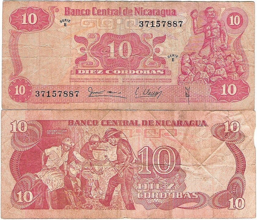 This is an old Nicaraguan bill for 10 córdobas and on the front side, it shows Andres Castro holding a rock in his hand. He’s the hero of the Battle of San Jacinto (September 14, 1856) where he and a small group of others defeated American filibuste…