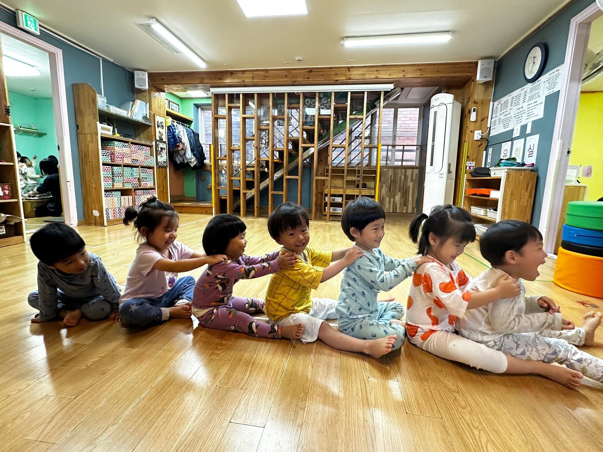 자조능력을 키우는 성미산어린이집의 하루 일과