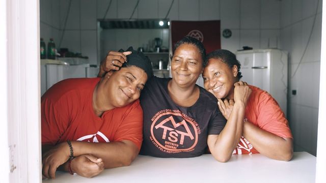 "Não Existe Almoço Grátis" celebra o Brasil solidário