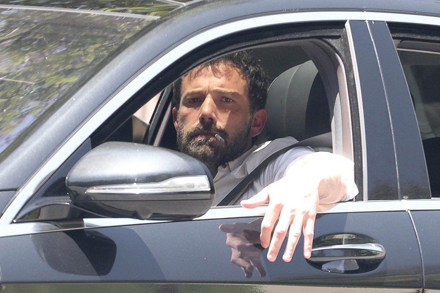 Ben leaves Jennifer Lopez's house the next day