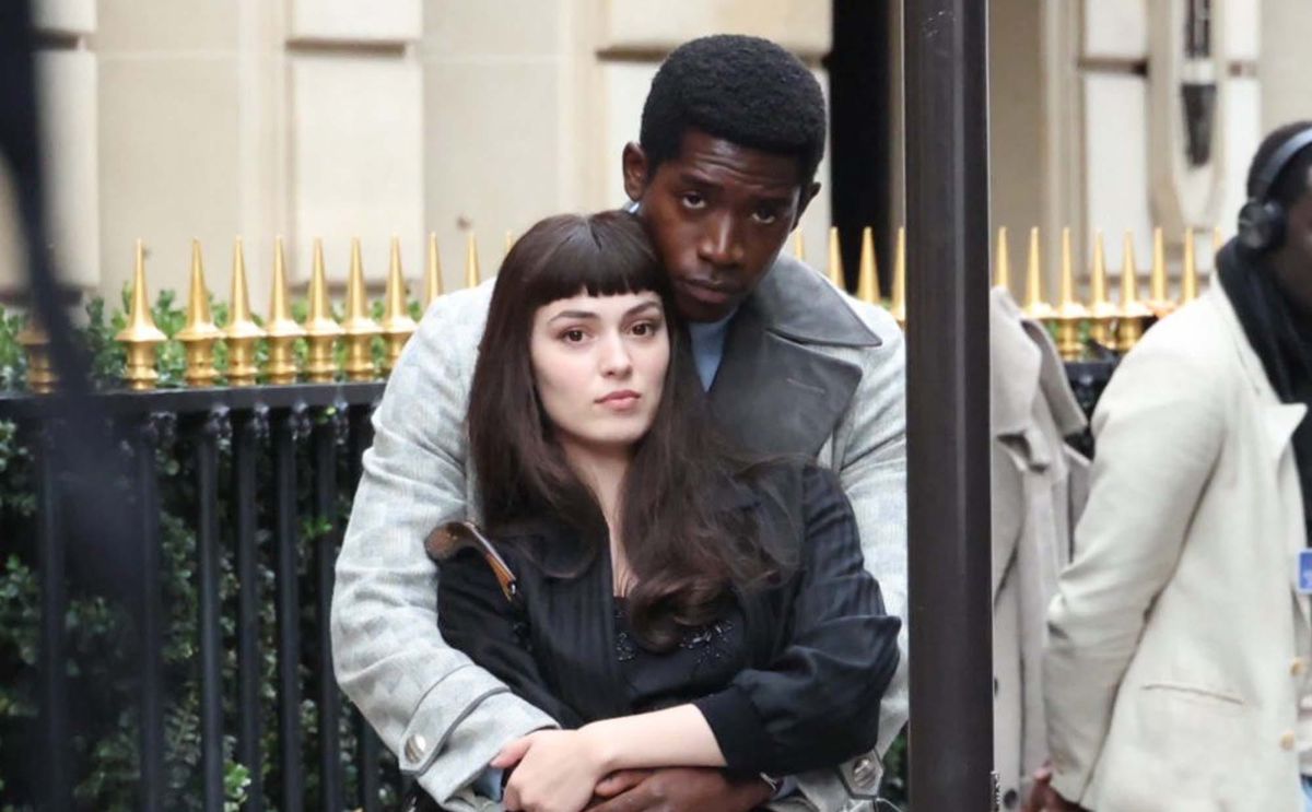 Damson Idris on set as Miles Davis