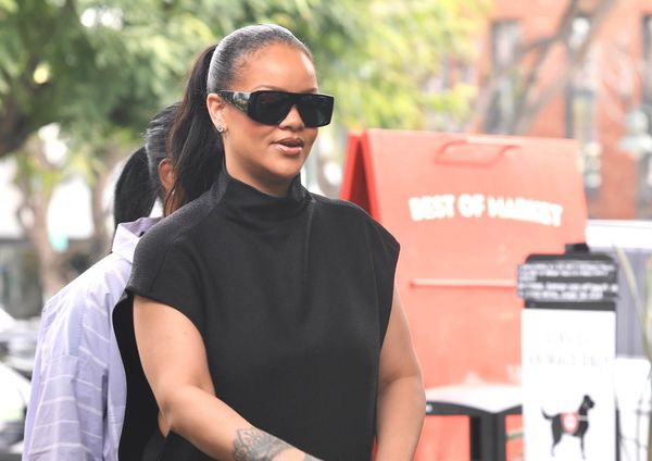Rihanna goes for groceries