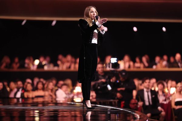 If She Were A Bell She’d Be Ringing – Kristen kills as host