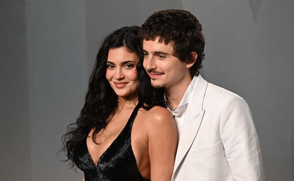 Timmy and Kylie: Beach Signals