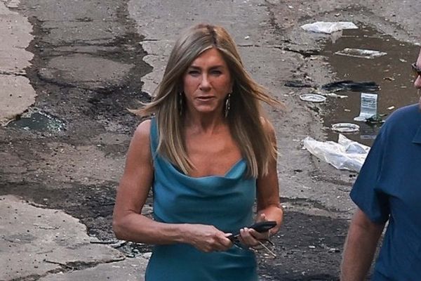 This is very Jennifer Alex Aniston Levy