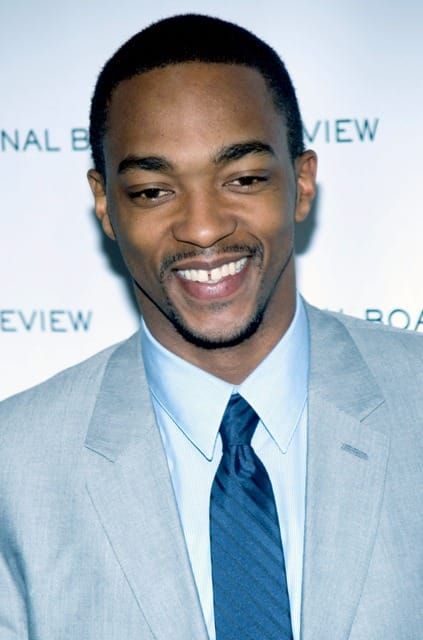 Love for Anthony Mackie & Liveblogging the Globes!