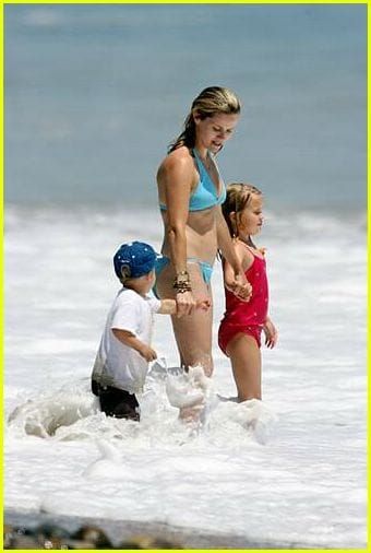 Reese Witherspoon’s imperfect PERFECT body