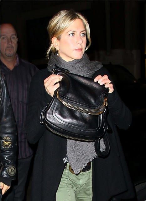 Sasha Finds: Jennifer Aniston’s saddle bag