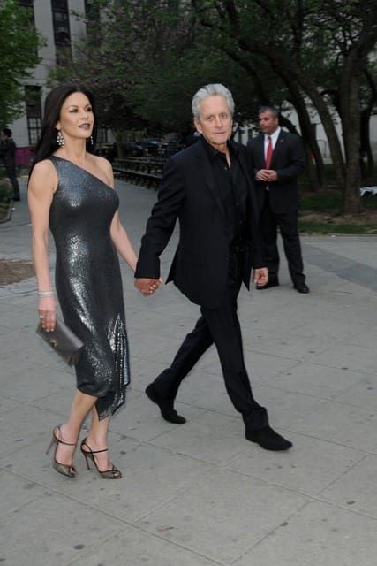 Carpets & Candids: Zeta’s grey dress