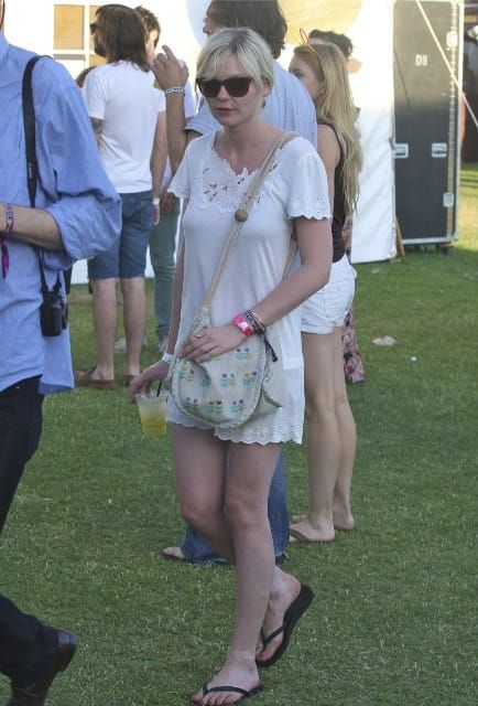 Reese eats at Coachella