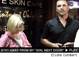Elisha Cuthbert: beautiful but blind