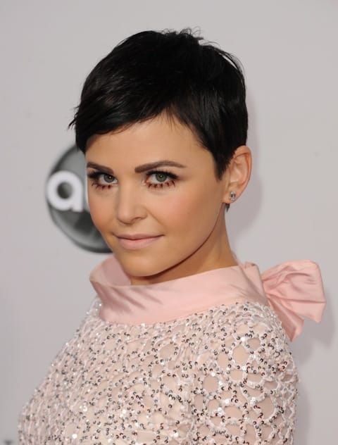 Carpets & Candids: Ginnifer in pink at the AMAs