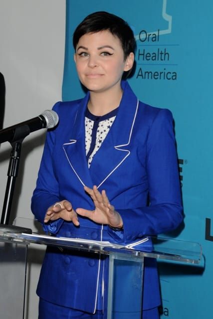 Carpets & Candids: Ginnifer’s shorts-suit