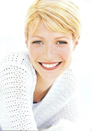 Michelle Williams Goes Short