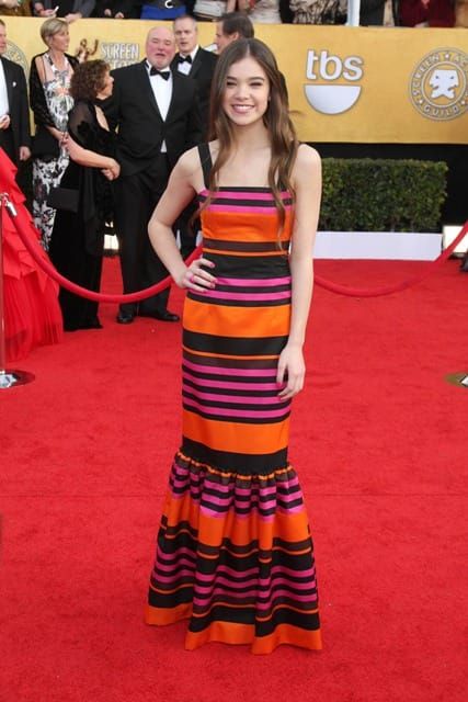SAG Old Navy: Hailee Steinfeld