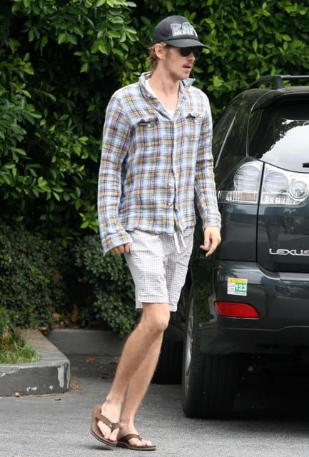 Hiding His Pretty