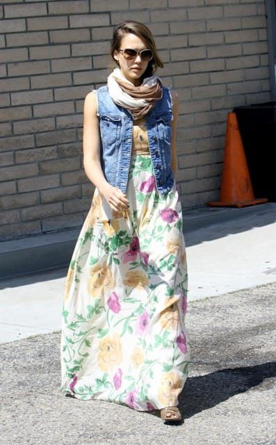 Carpets & Candids: Jessica Alba's Easter maxi