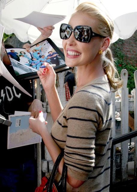 Sit DOWN Katherine Heigl