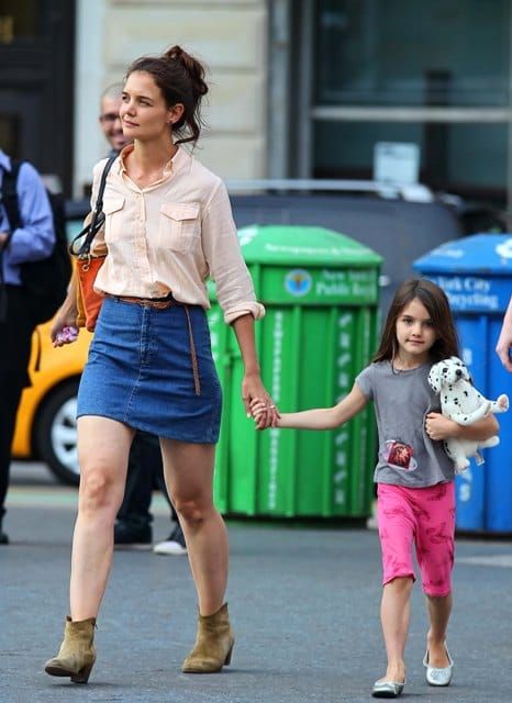 Carpets & Candids: Katie Holmes’s denim skirt