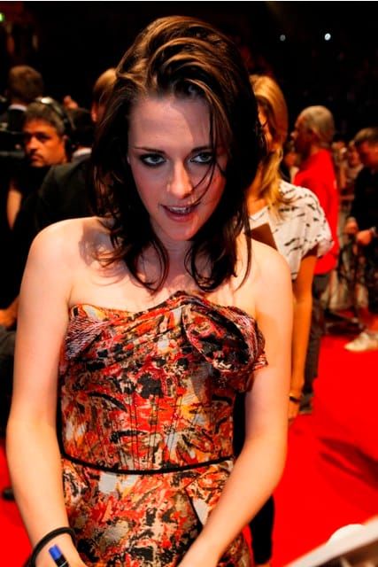 Kristen Stewart: corsets and hair ties