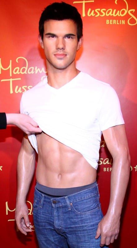 Flesh Friday: Bears VS Twinks