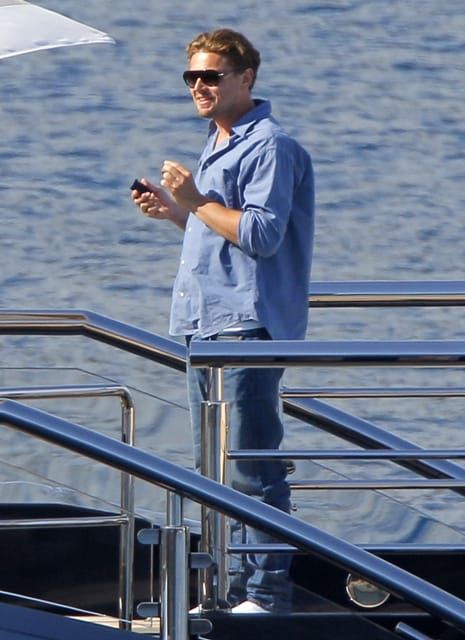 Leo & Blake: photo assumption