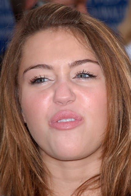 Behind Miley’s jealousy…