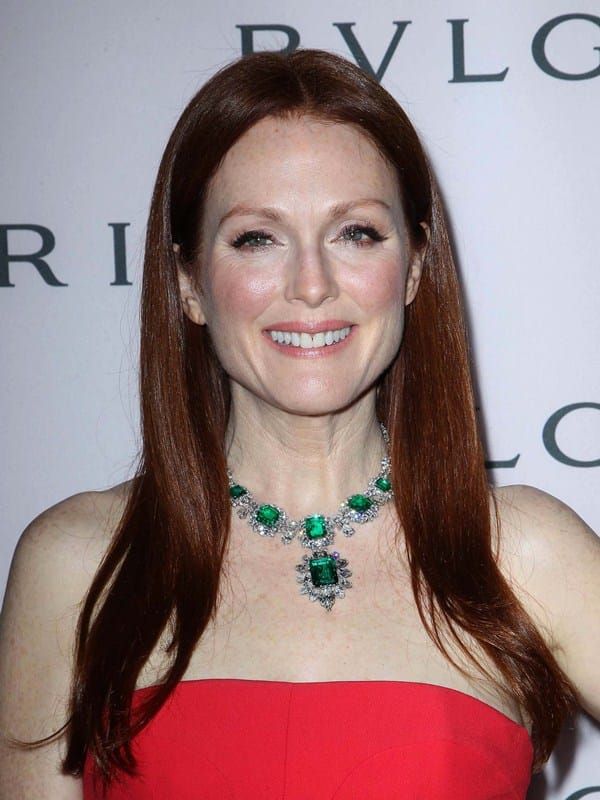 Carpets & Candids: Julianne Moore in red and emeralds