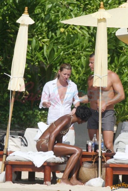 Supermodels on holiday