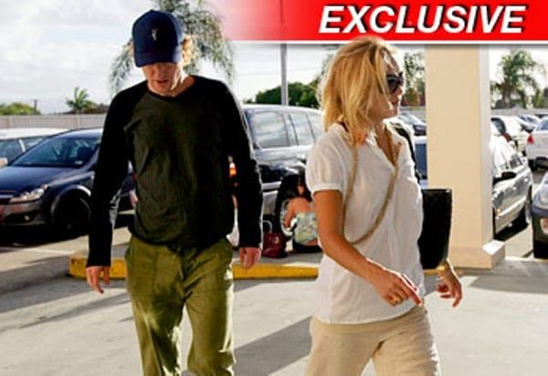 Kate & Owen: aflame Down Under