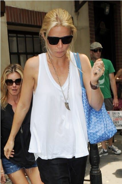 Everyone loves Gwyneth: Faith Hill edition