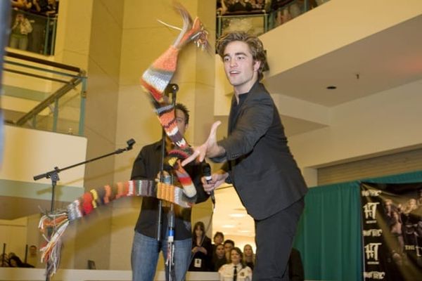 Twilight Premiere Giveaway!