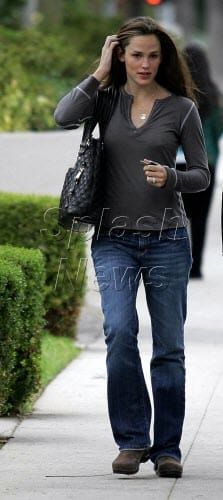 Jennifer Garner: taupe is pretty