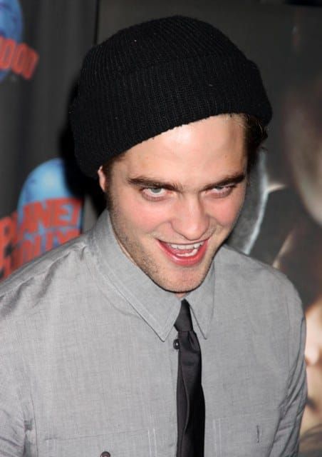 Edward loves Jacob