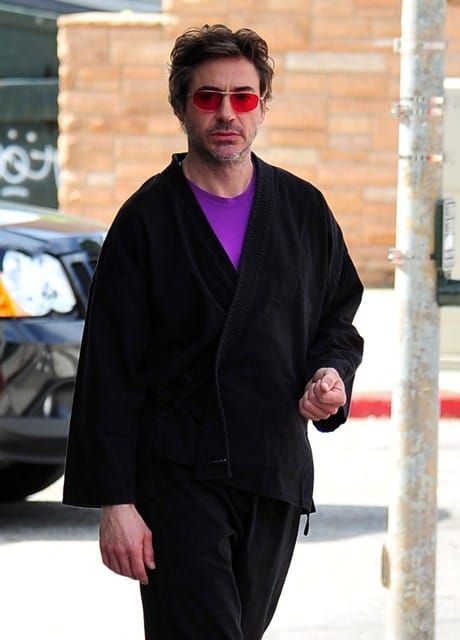 RDJ short pants, purple shirt