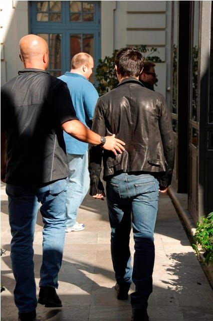Tom Cruise Jr goes shopping