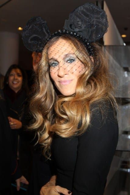 Carpets & Candids: SJP’s ears