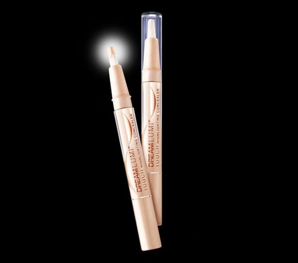 Sasha’s INTO IT: Dreamlumi Touch Highlighting Concealer