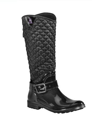 Rainboots, SJP’s coat, man’s weekend bag