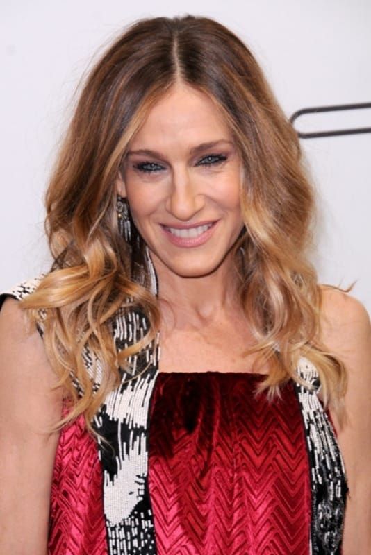 Carpets & Candids: SJP’s strapless sack