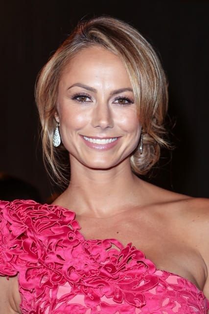 This is still George Clooney’s girlfriend but she’s wearing an ugly dress