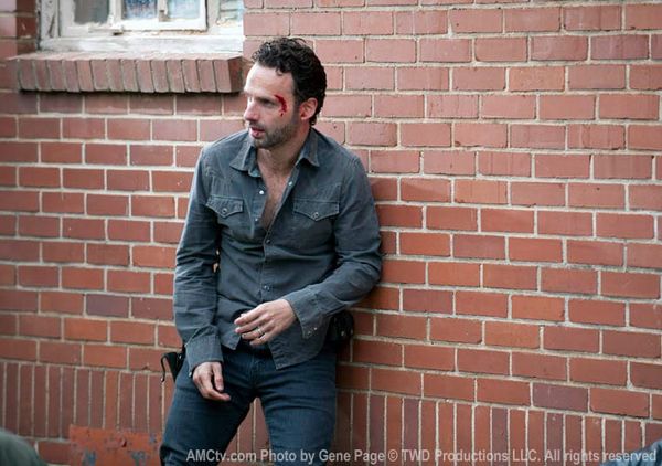 The Walking Dead episode 10: Knives and other pointy objects