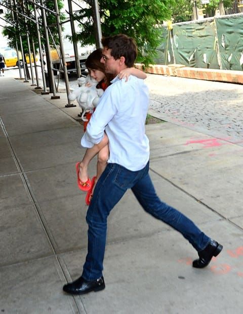 Suri sees her dad
