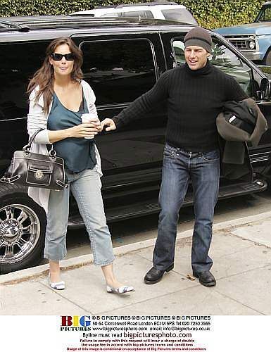 Tom & Katie: the bump intact